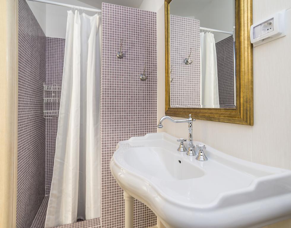 Apartments & Rooms Buoni Amici Murine 객실 사진