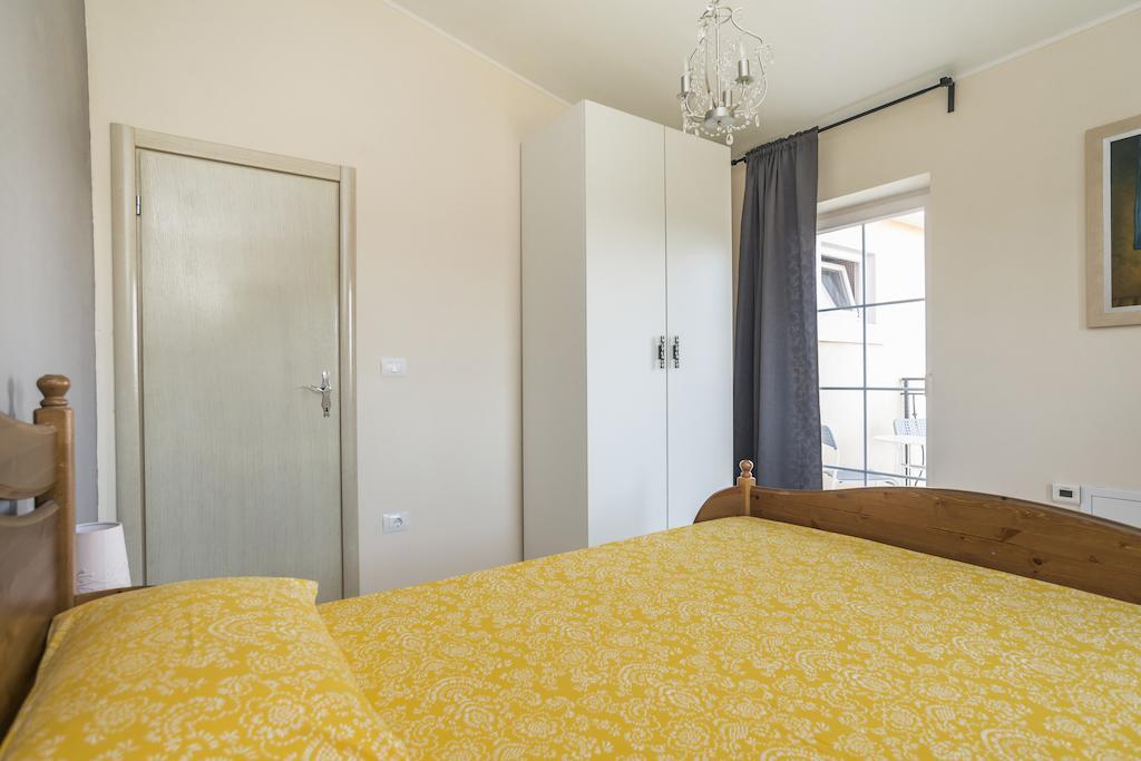 Apartments & Rooms Buoni Amici Murine 객실 사진