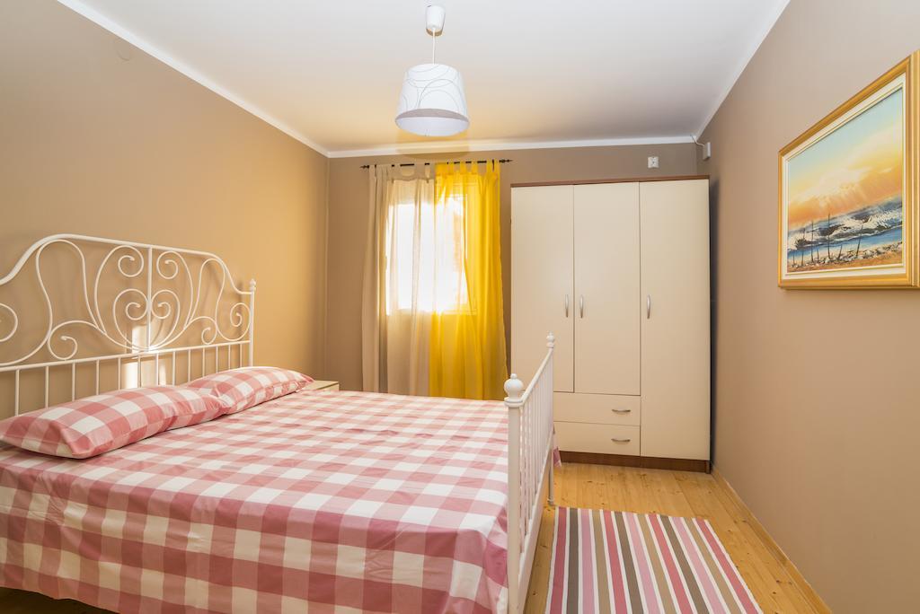 Apartments & Rooms Buoni Amici Murine 객실 사진