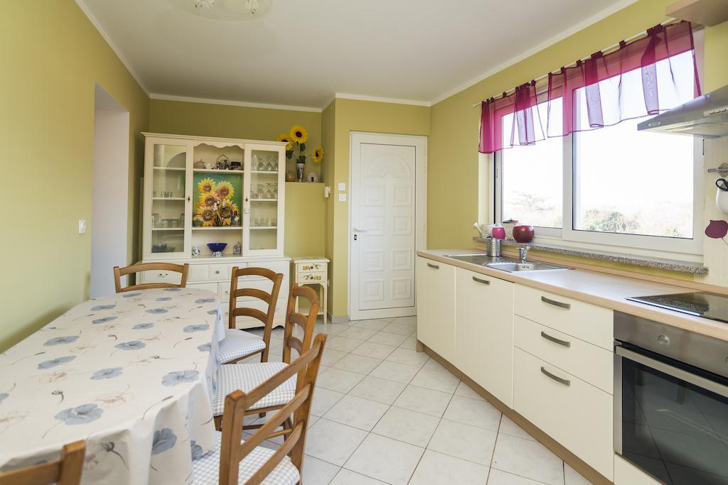 Apartments & Rooms Buoni Amici Murine 객실 사진