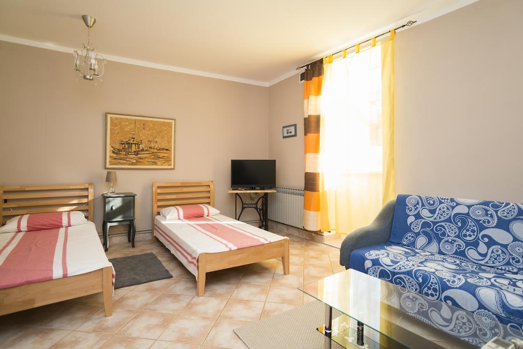 Apartments & Rooms Buoni Amici Murine 외부 사진