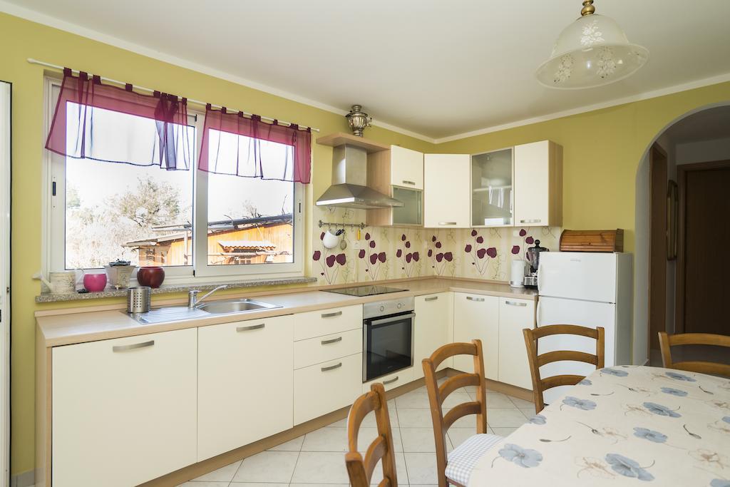 Apartments & Rooms Buoni Amici Murine 객실 사진