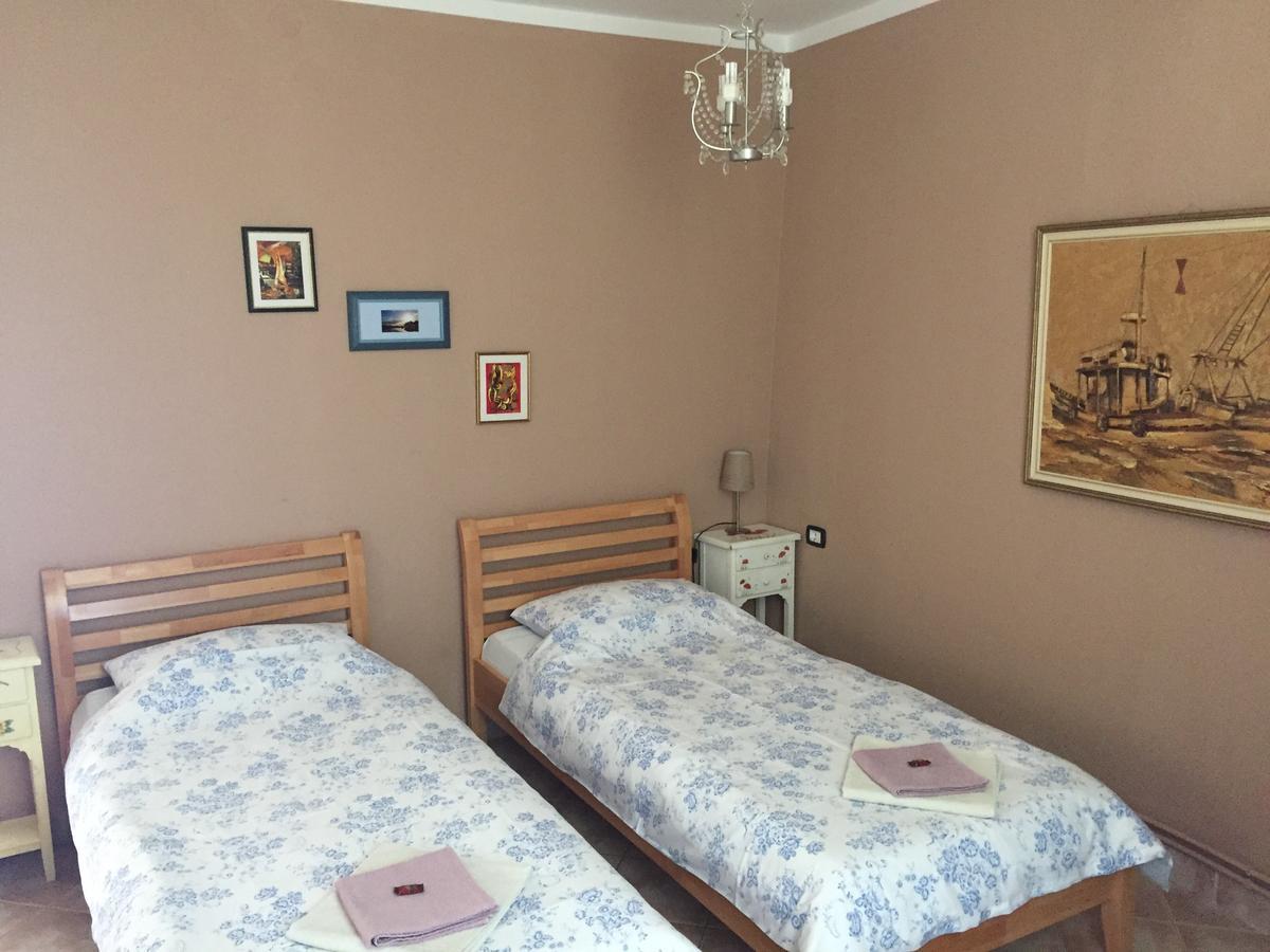 Apartments & Rooms Buoni Amici Murine 외부 사진